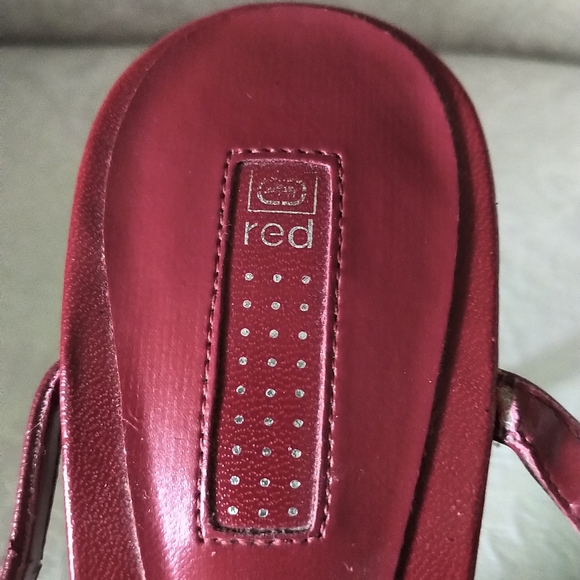 Red Rhino 4" Heels - Picture 3 of 6